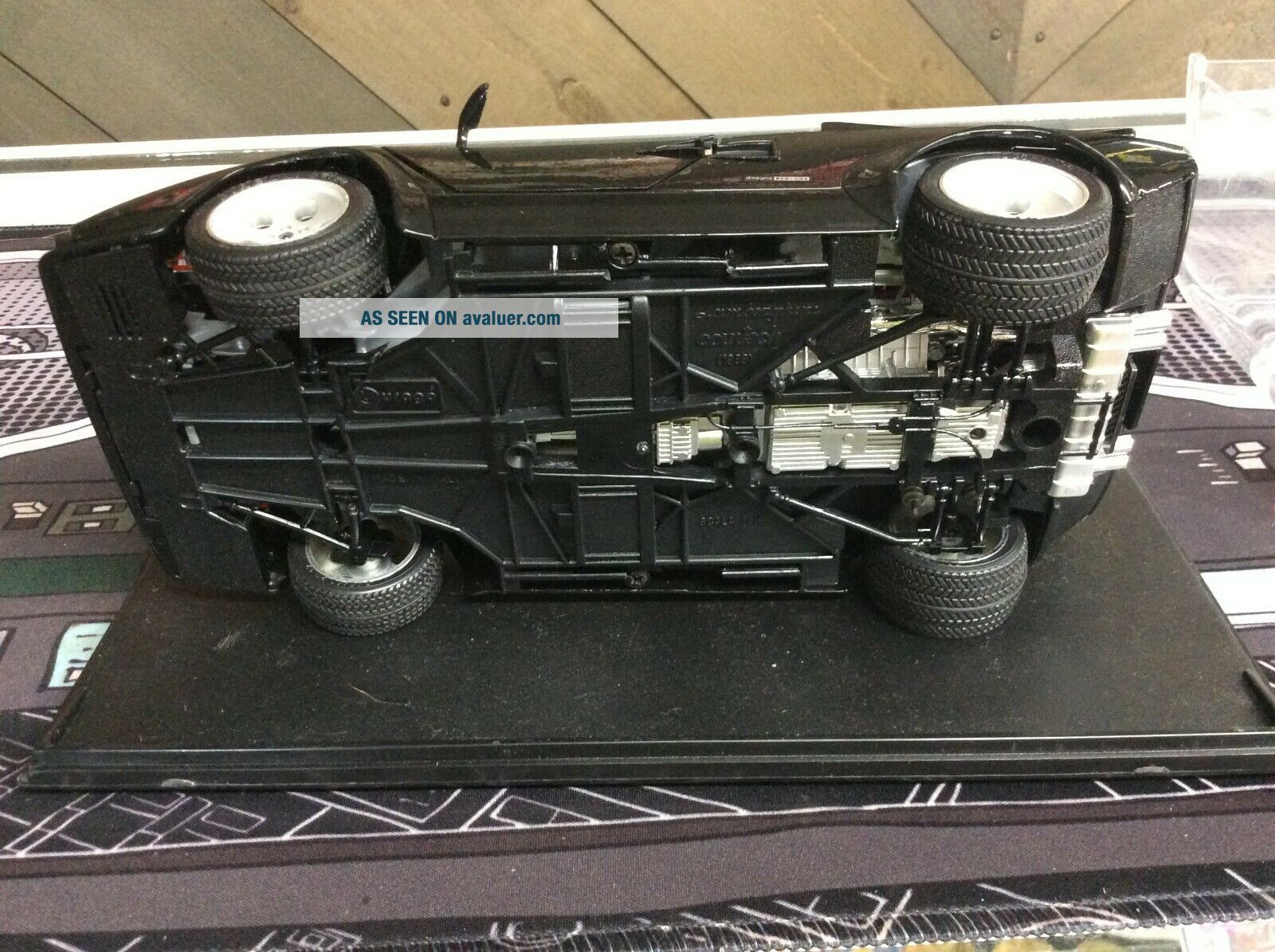 Modèle Réduit Lamborghini Countach 1/18 - Marque Bburago/Norev/Ixo - Blanc - État Occasion, Incomplet Mais Très Décoratif