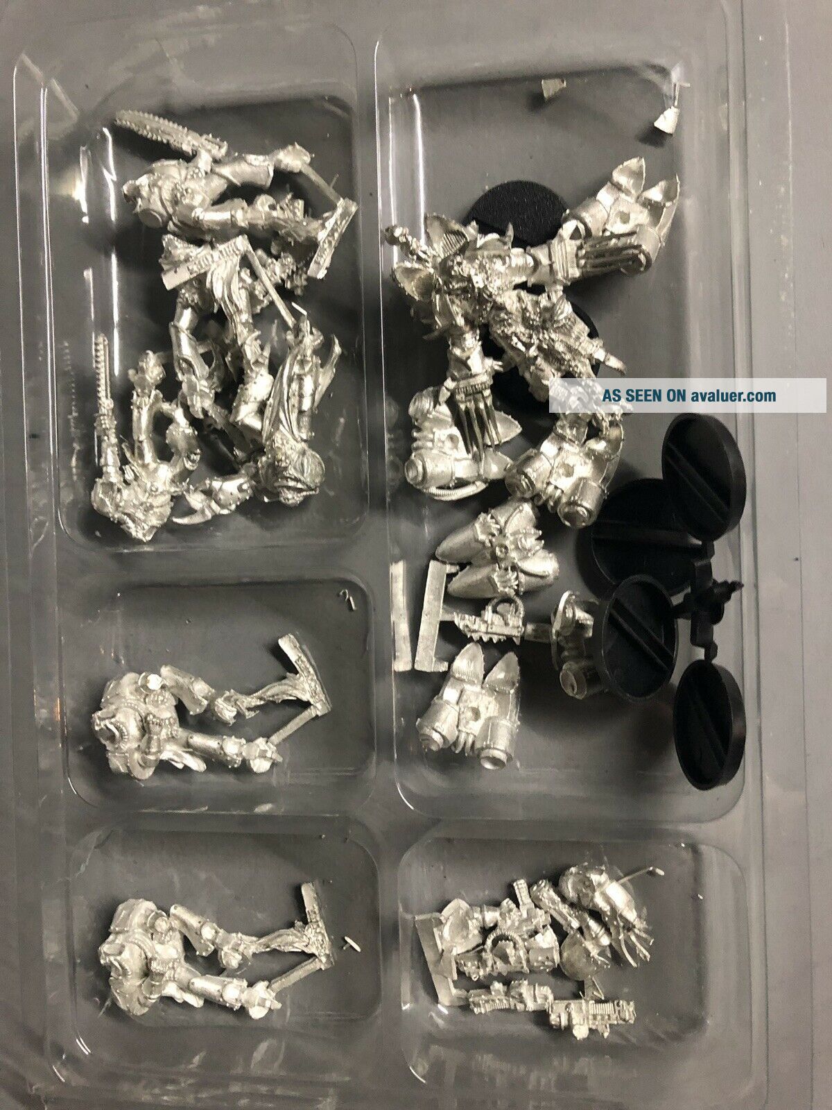 Warhammer 40k Chaos Space Marines Raptor And Chaos Lord With Jump Pack ...