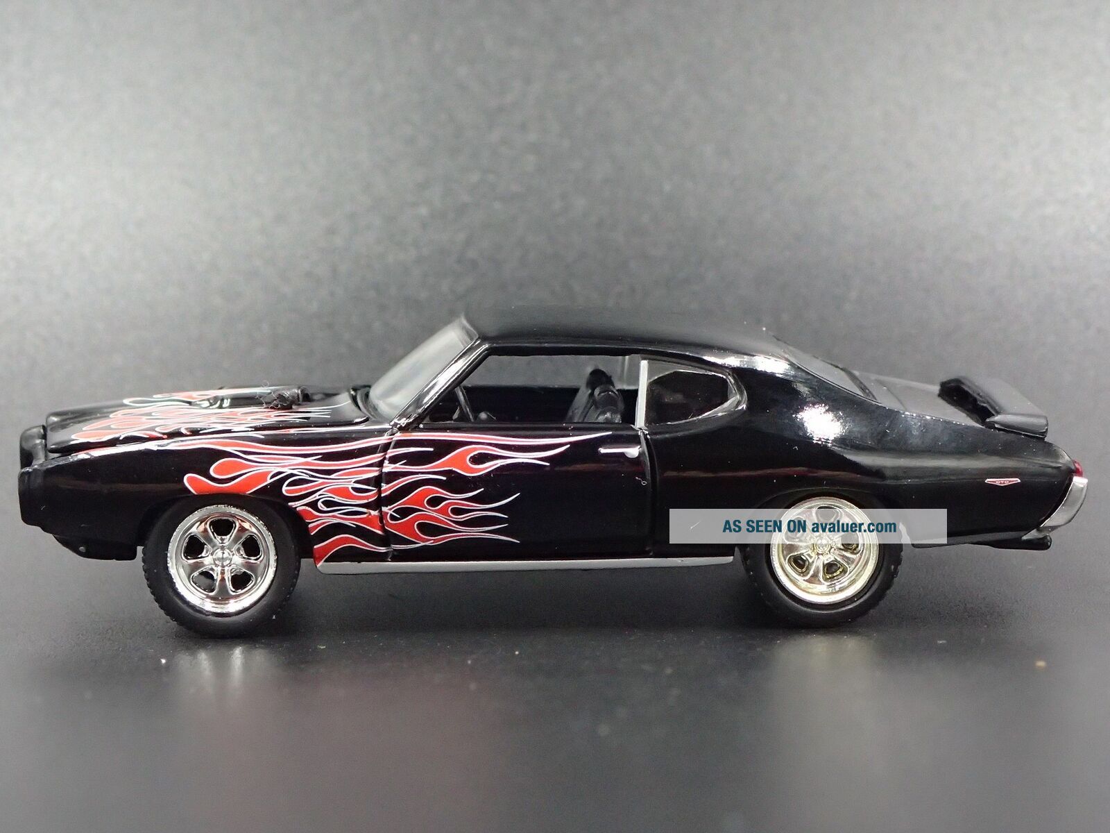 1969 69 PONTIAC GTO RARE 1/64 SCALE COLLECTIBLE DIORAMA DIECAST MODEL ...